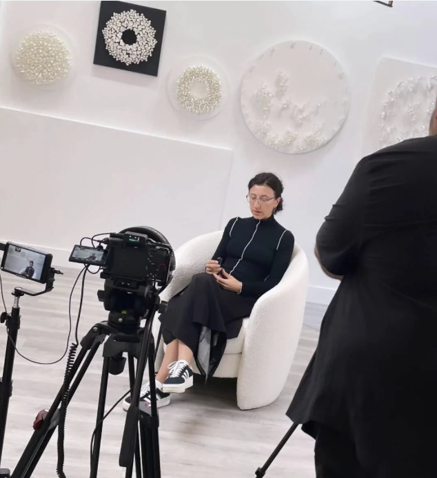 In a Market Flooded With Flat Prints and AI Art, Sculptor Natasha Kanevski Bets Big on Handmade Depth With Stunning Stone Clay Wall Sculptures